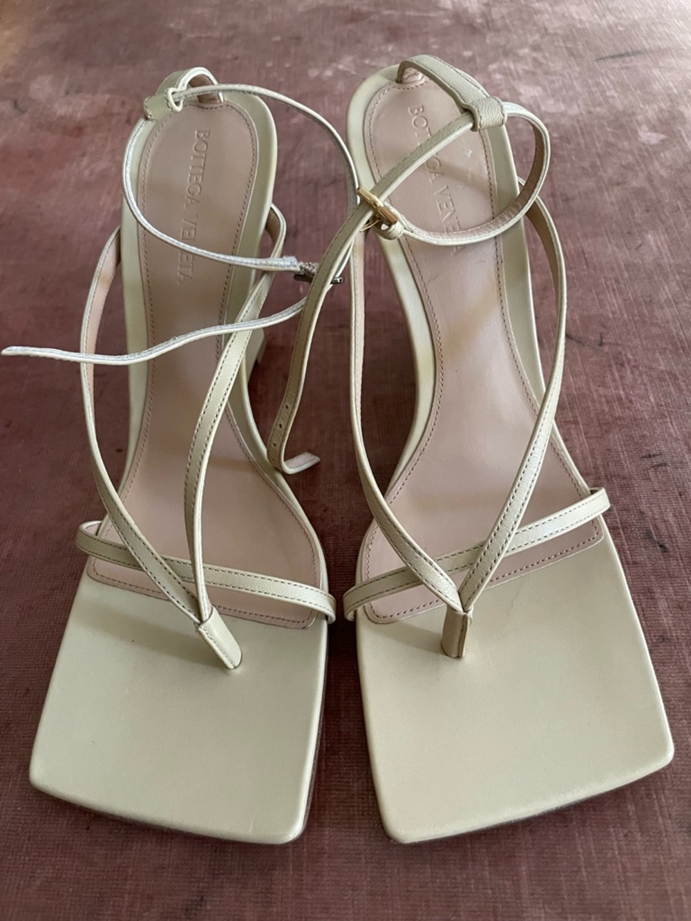 Bottega Veneta Cream Leather Strappy Square-Toe Sandals